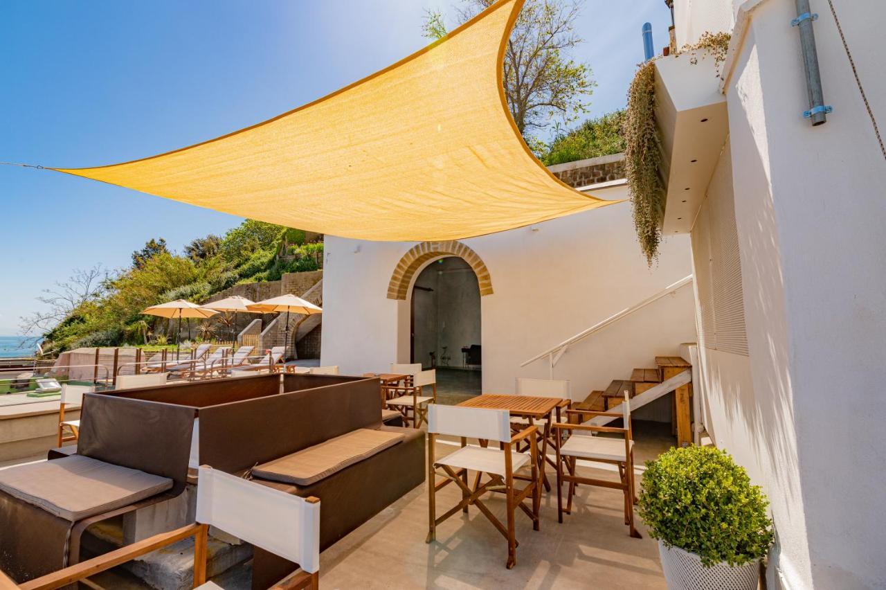 Bed & Breakfast L'isola Del Postino Procida